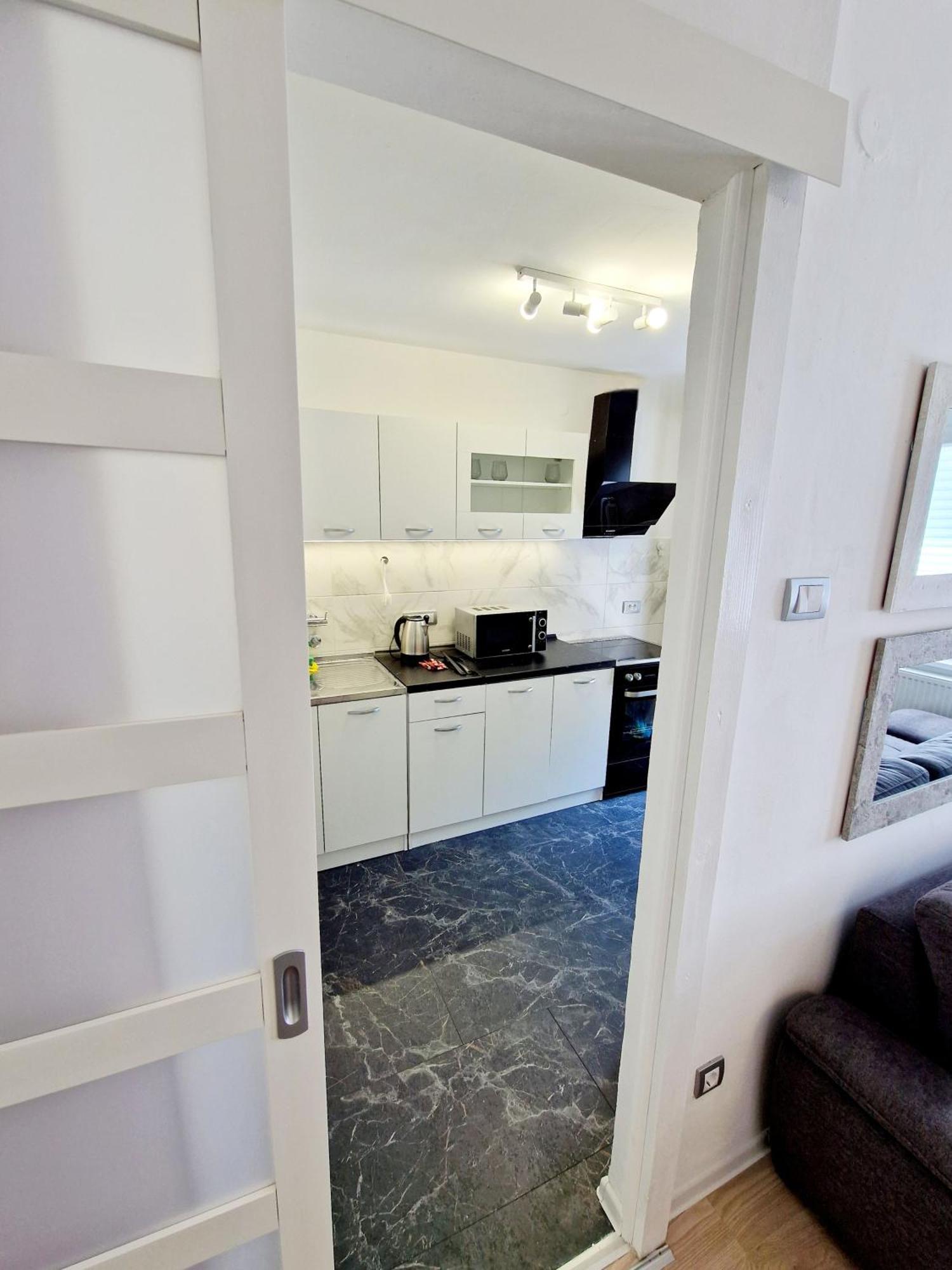 Cosy Novi Sad Loft, Self Check-In Appartement Buitenkant foto